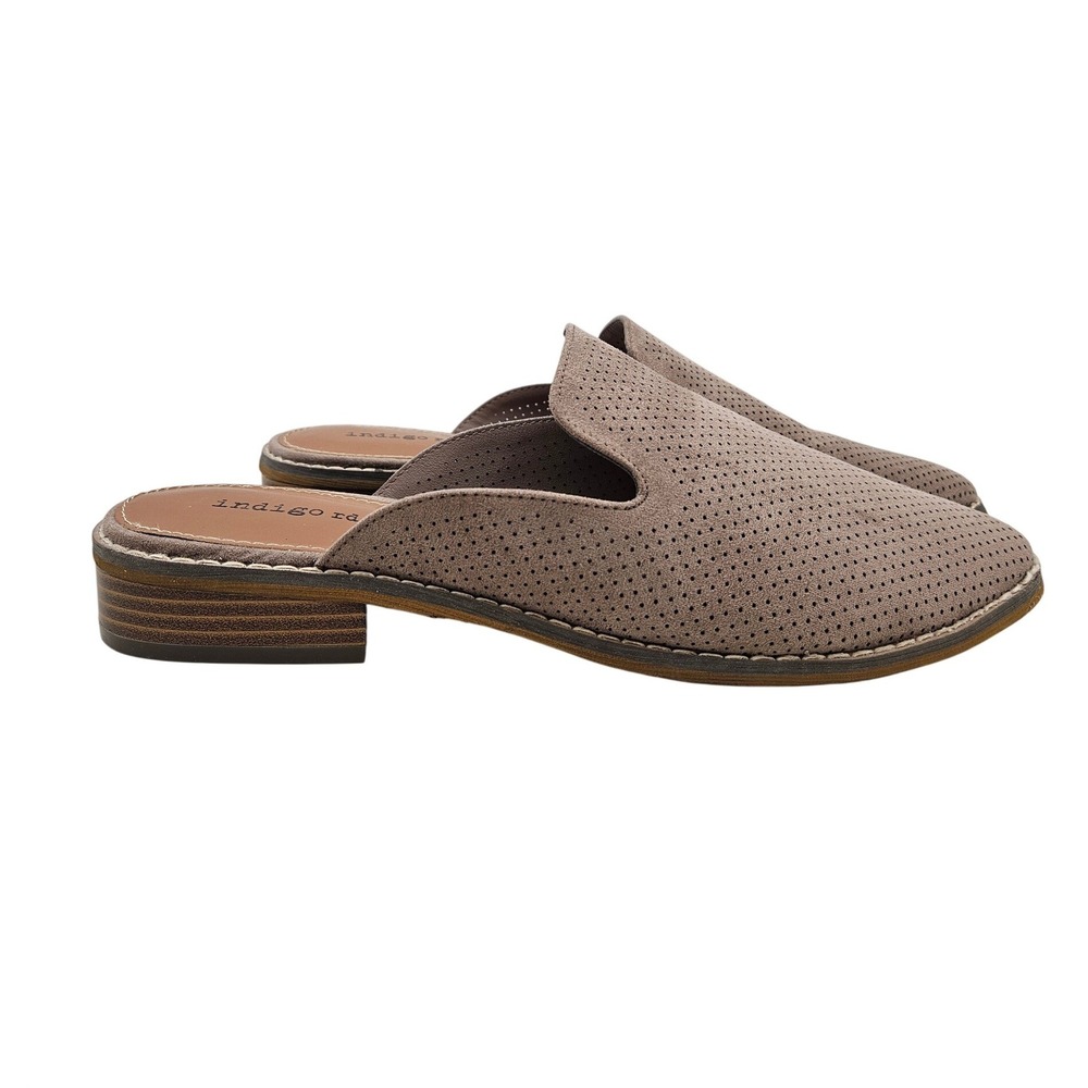 Indigo rd. Brayzee Taupe Perforated Pointed Toe Mules Size 9M Low Block Heel